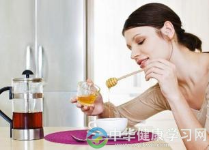 女性多喝蜂蜜治便秘