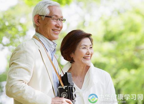 饭后百步走 怎么走路最长寿 