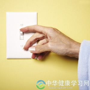 冬季晚上起夜 千万别做这5件事