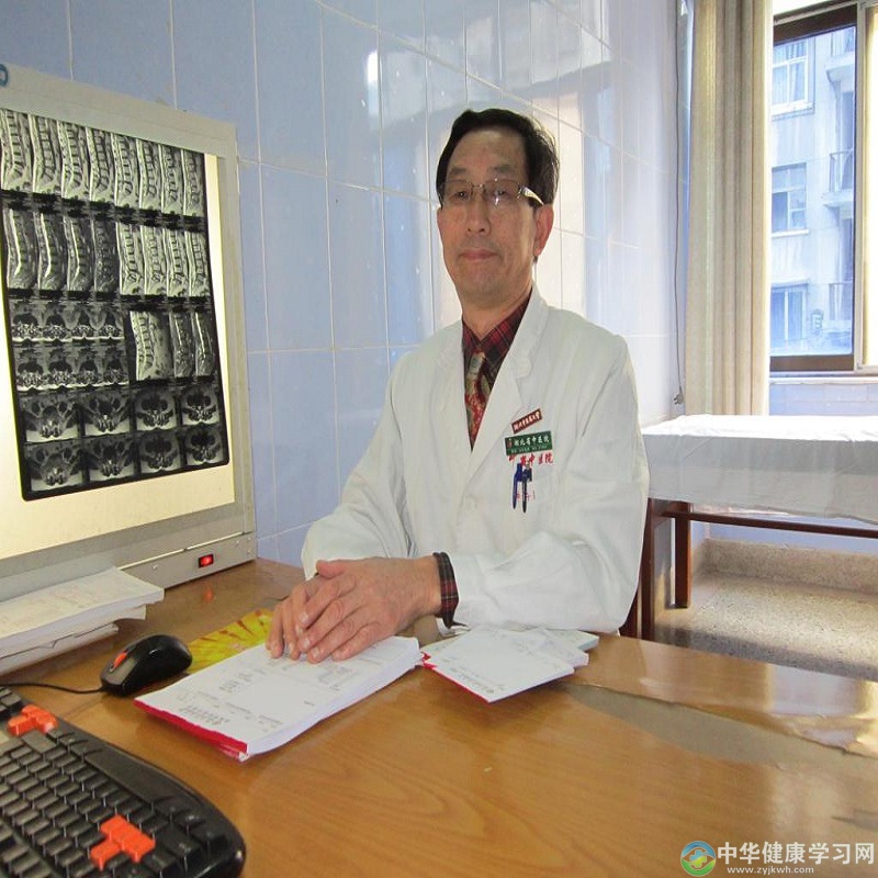 邹季  教授、原湖北省省级重点学科骨伤学科带头人。