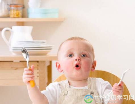 宝宝健康营养、食物为主 如何让宝宝正常吃饭？