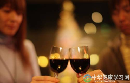 空腹饮酒是“作死”?喝酒有养生效果?