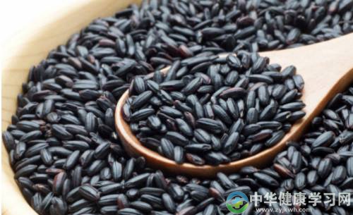 养生可以很简单!小小的黑米粥,大大的养生效果!