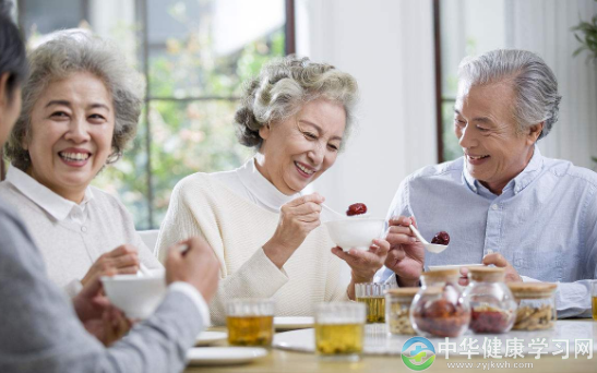 老年人养生饮食并不难 记住这几点就行了!