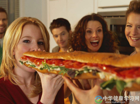 养生不要吃太饱，积食问题不得了！