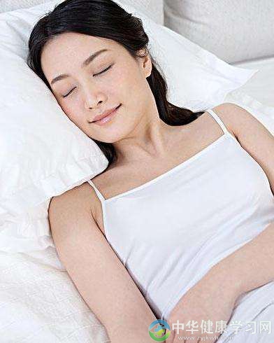 睡觉姿势与健康 