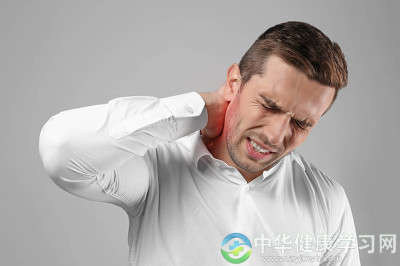头晕手麻就是颈椎病?茴香加一物,舒筋止疼,肩周炎见它也怕!