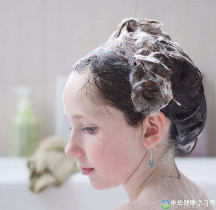 头发这样洗1洗,食疗养发粥这样吃1吃,防脱发,长新发,赶紧试