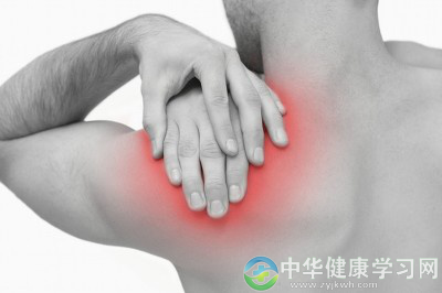 肩周炎化开“粘连”很简单!葱胡子+大枣就能搞定,连颈椎病也怕!