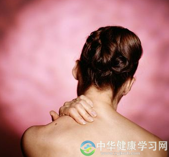 颈椎病头晕目眩?只需一把三白草加地黄,通络止疼,肩周炎也没了